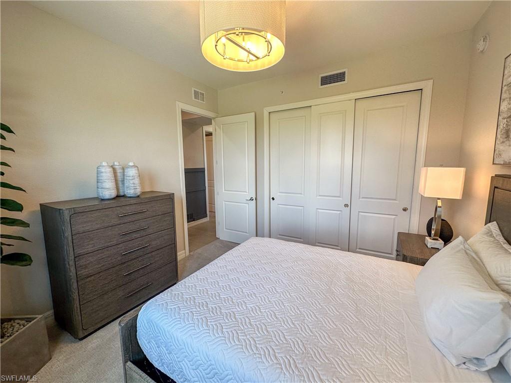 163 Indies DR E 206 photo 38