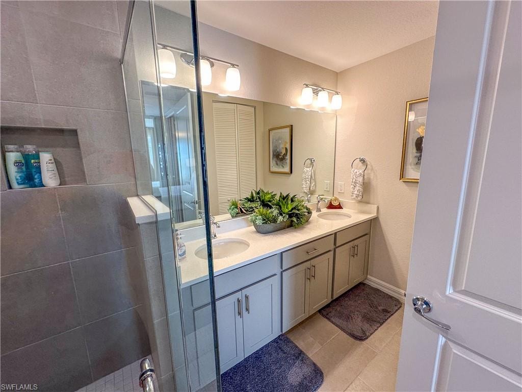 163 Indies DR E 206 photo 25