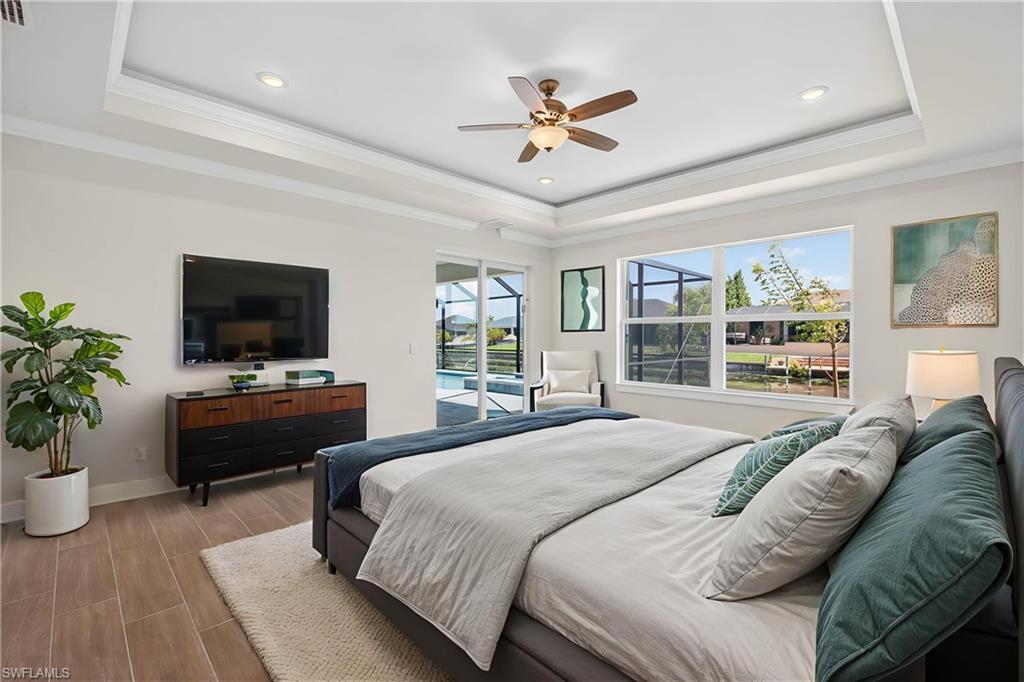 906 SW 12th TER