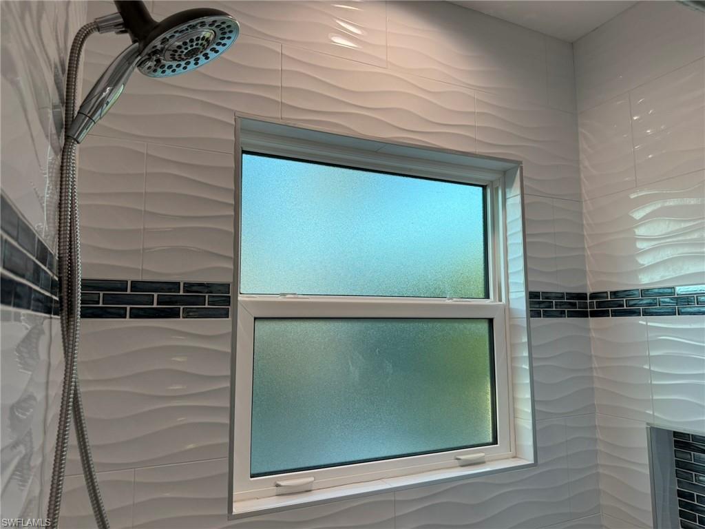 Guest Bathroom with Tub Shower Combination
