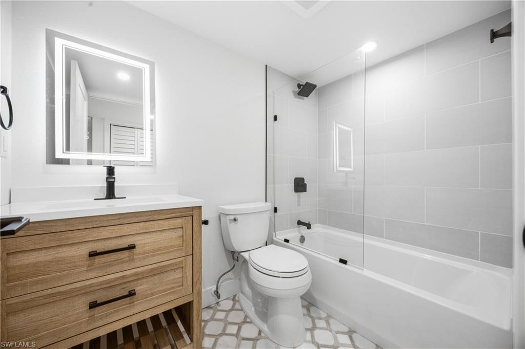 333 Harbour DR 109 photo 24