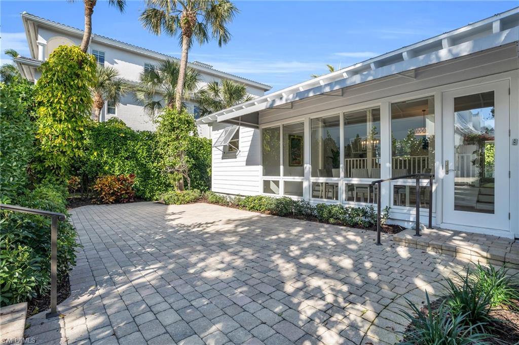 617 Gulf Shore Blvd N photo 12