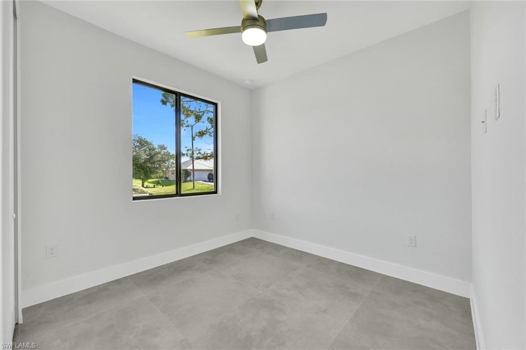 312 Progress AVE photo 17