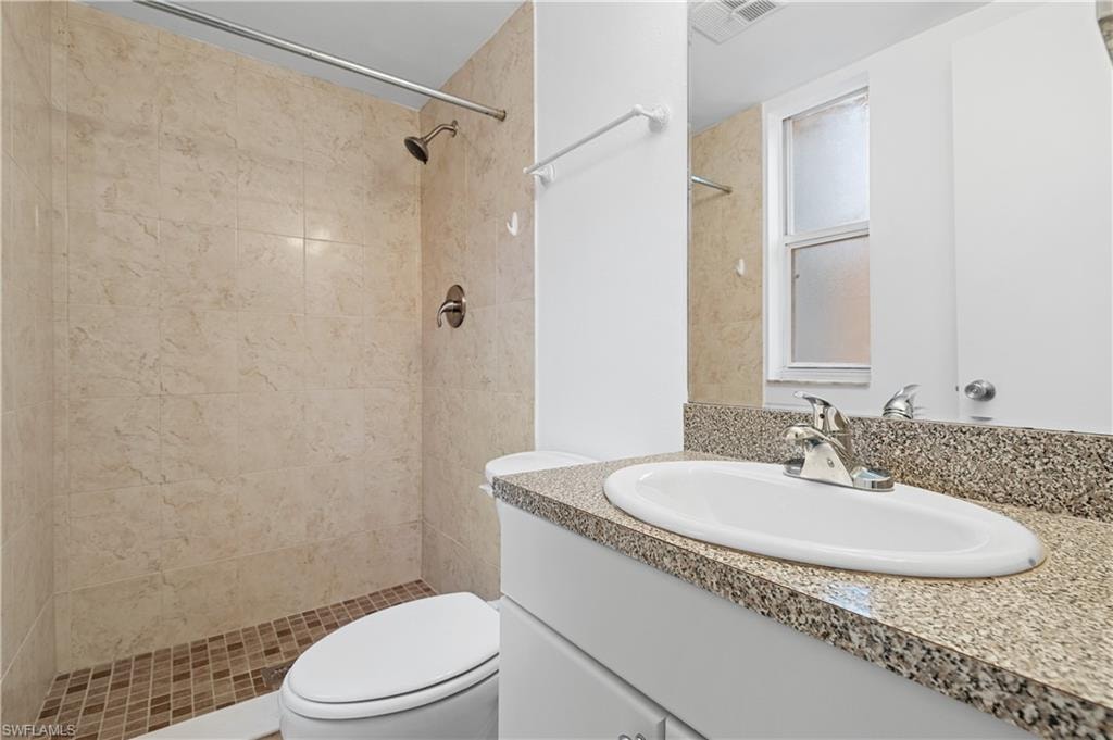 12658 Kenwood LN D photo 16