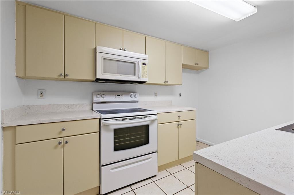12658 Kenwood LN D photo 12