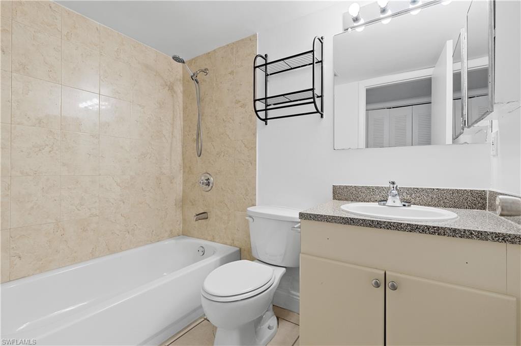 12658 Kenwood LN D photo 18