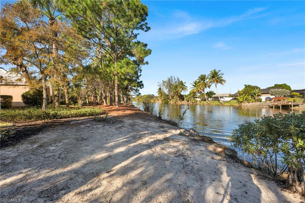 Rear view of canal with access to the Gulf