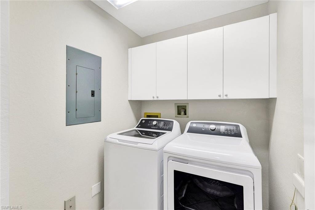 9261 Palmetto Ridge DR 102 photo 16