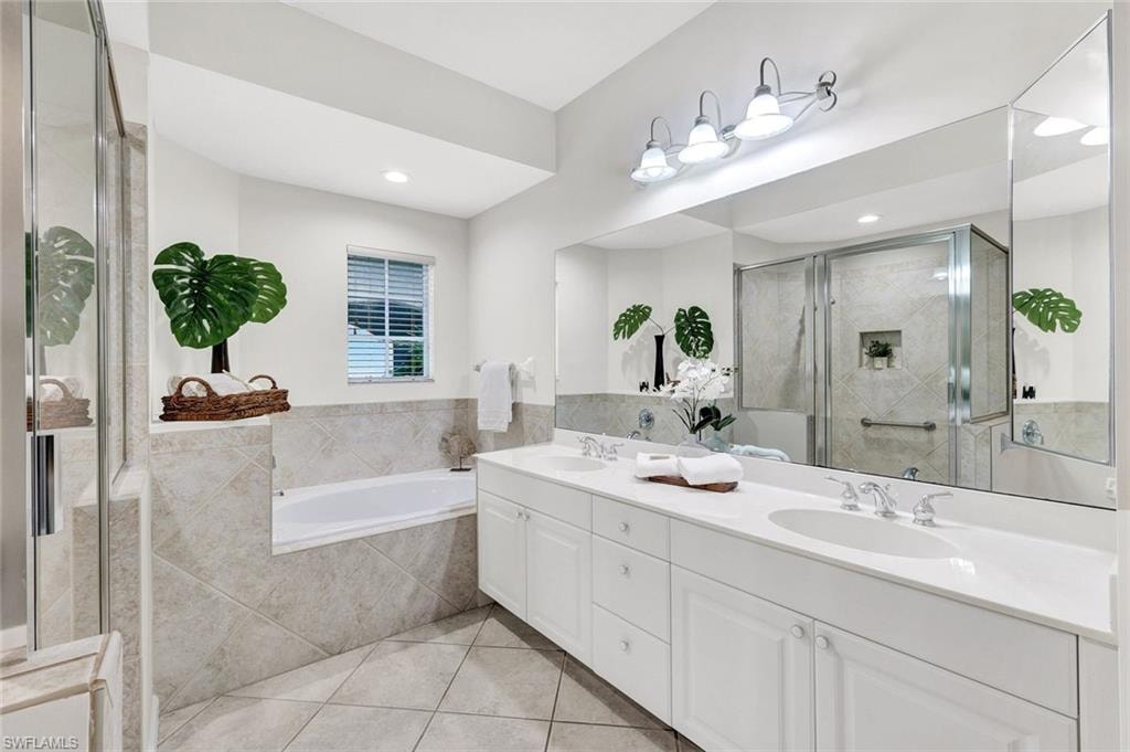 9261 Palmetto Ridge DR 102 photo 12