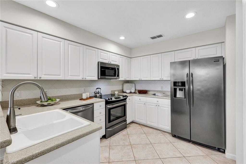 9261 Palmetto Ridge DR 102 photo 8