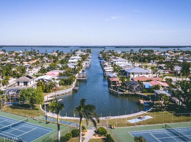 Lehigh Acres- Just 12 miles from Fort Meyers