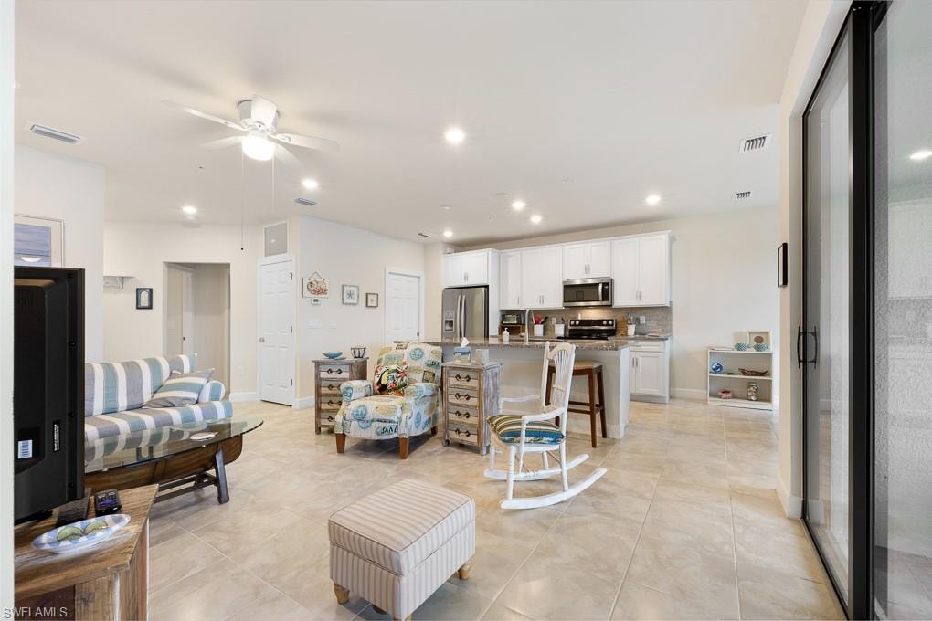 5698 Mayflower WAY 403 photo 14