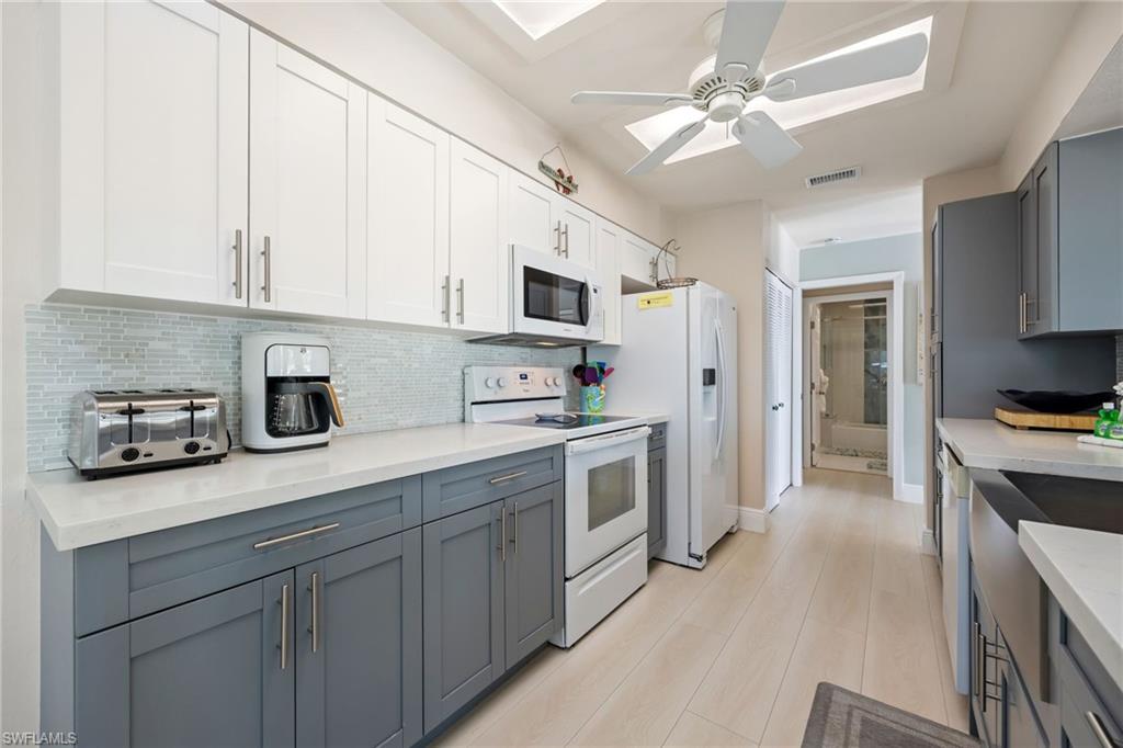 424 Lagoon DR photo 12