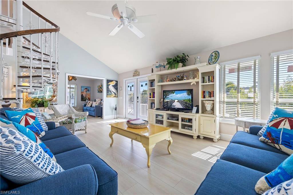 424 Lagoon DR photo 8