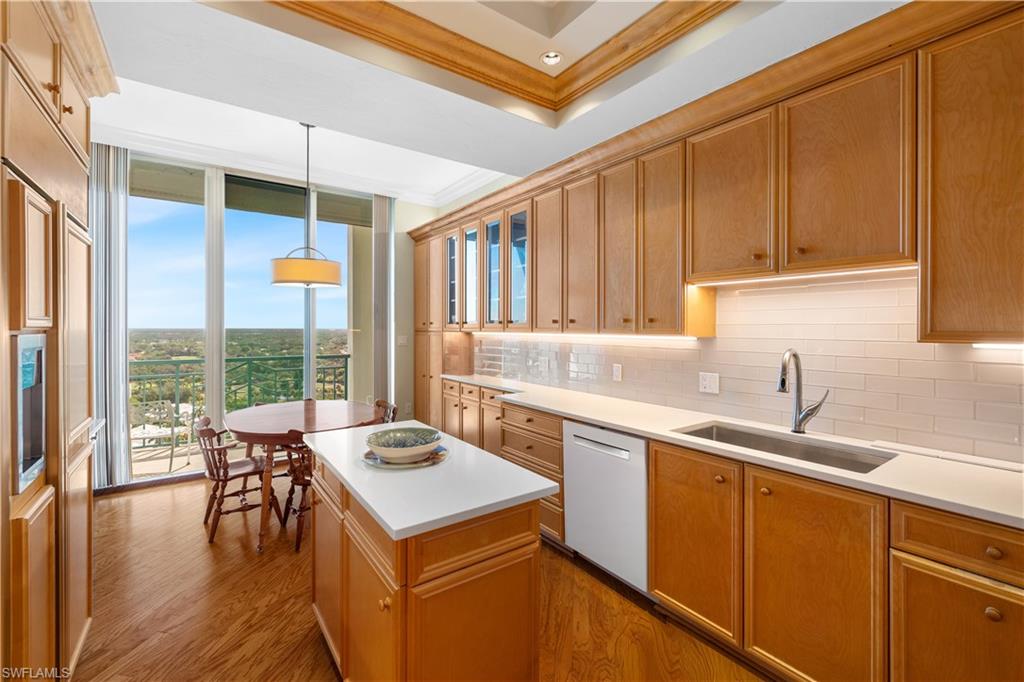 7515 Pelican Bay BLVD PH D photo 6