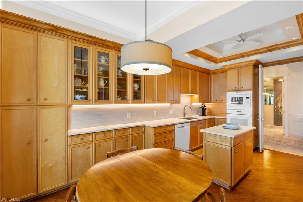 7515 Pelican Bay BLVD PH D photo 9