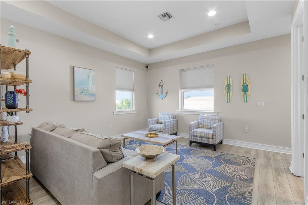 Upstairs Bonus room, living area