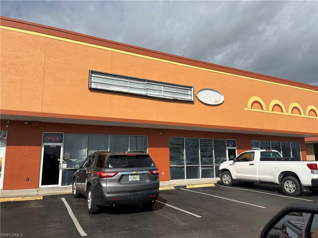 3,204 SF