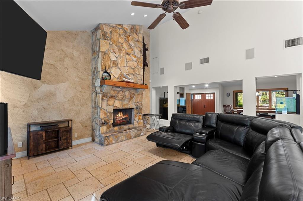 840 Jung BLVD W photo 22