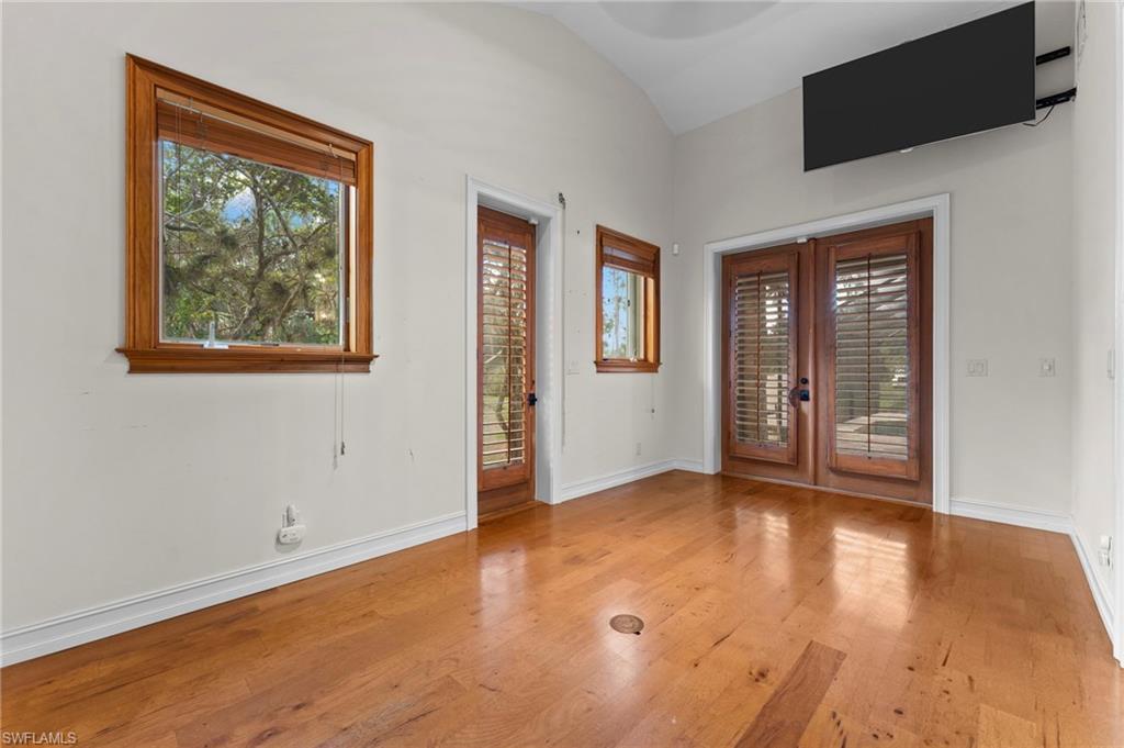 840 Jung BLVD W photo 34