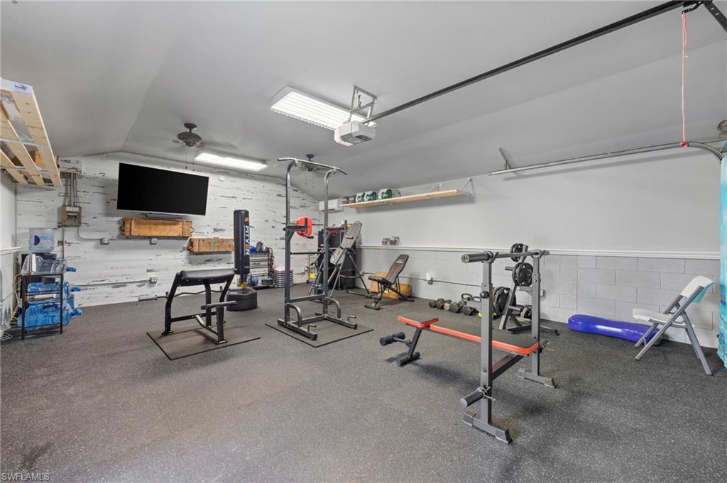 840 Jung BLVD W photo 18