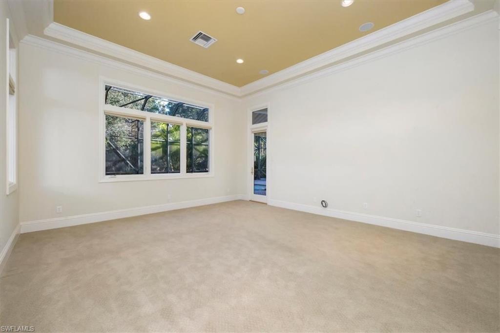 Owner's access to covered lanai