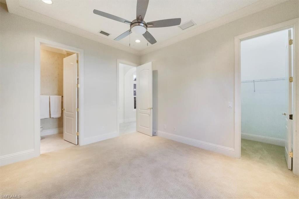 guest suite with en-suite bath