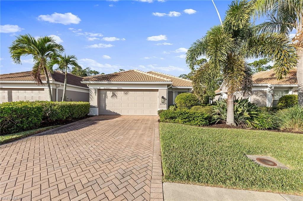 9996 Horse Creek RD