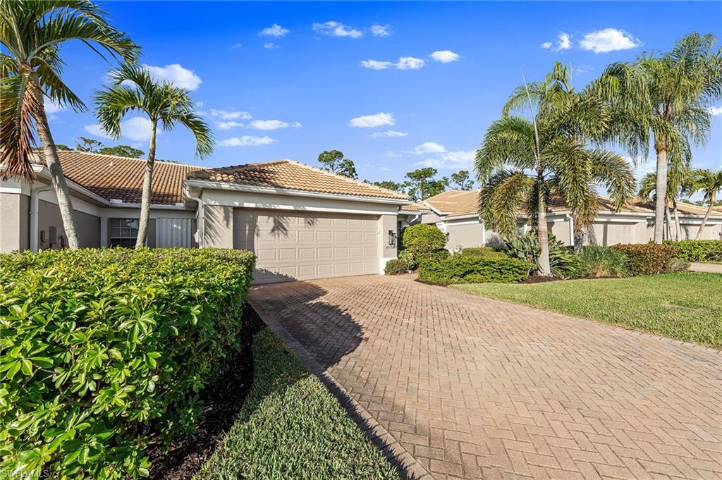 9996 Horse Creek RD
