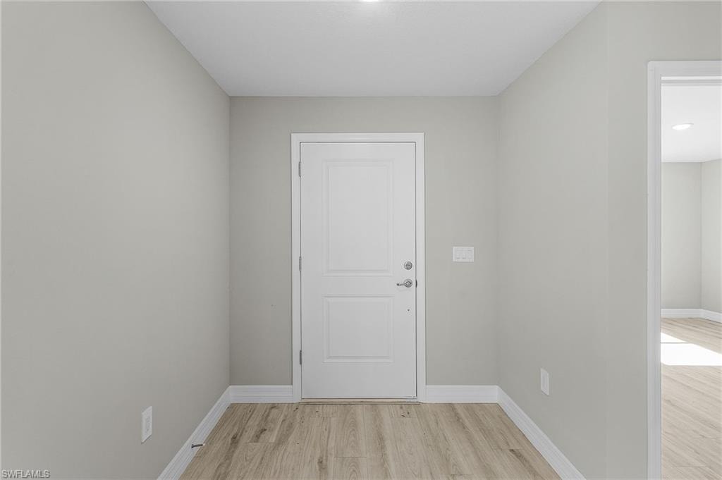 545 Oakshire LN photo 6