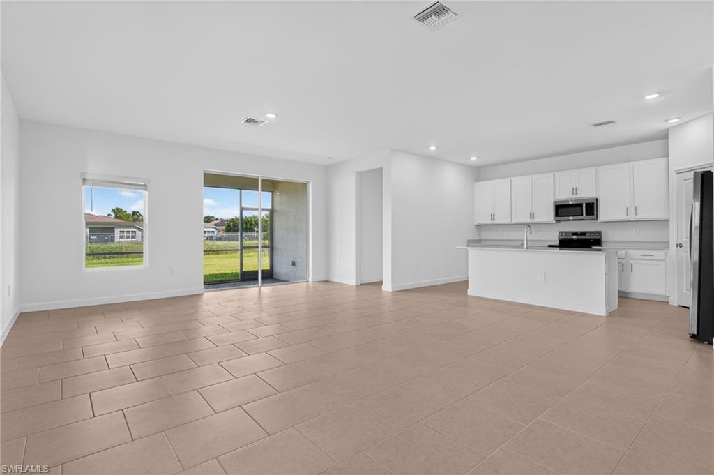 4761 Espiritu WAY photo 8