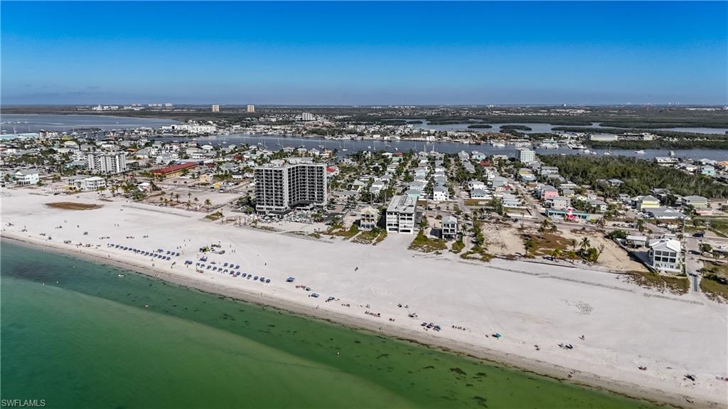 View of wide beach in front.