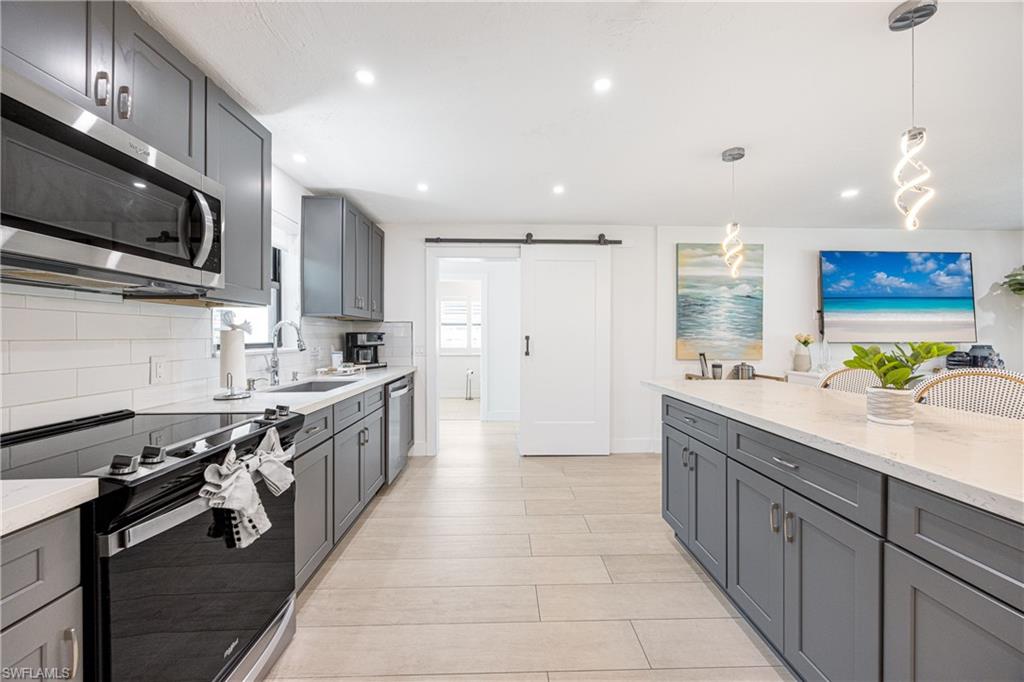 493 Willet AVE photo 8