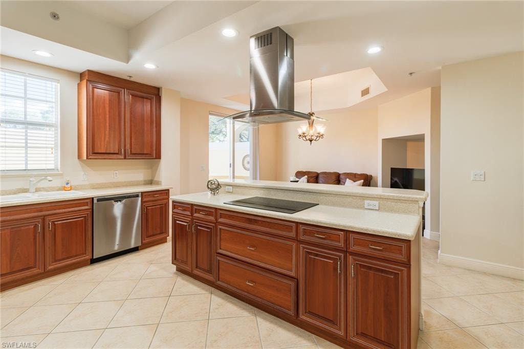 5960 Tarpon Gardens CIR 102 photo 8