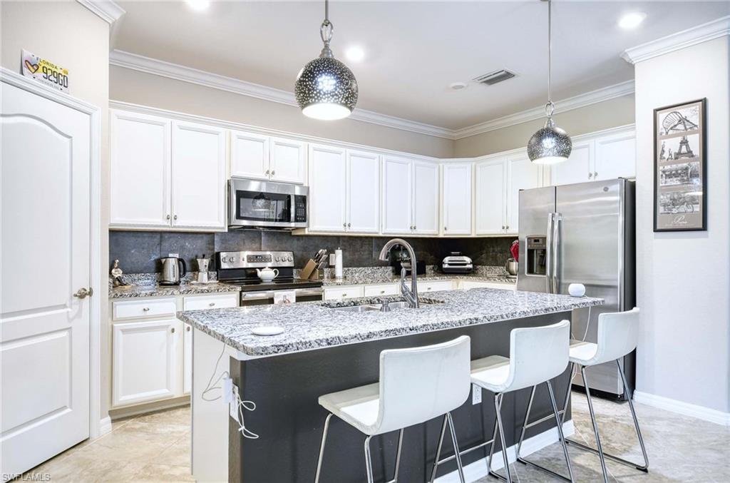 1608 Vizcaya LN photo 9