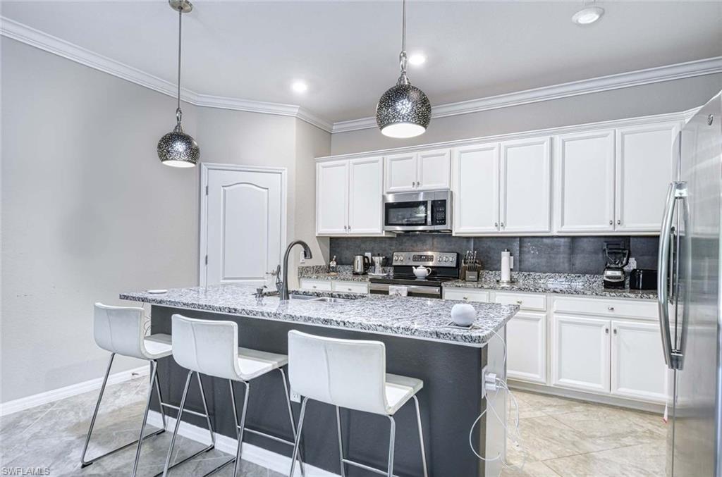 1608 Vizcaya LN photo 10