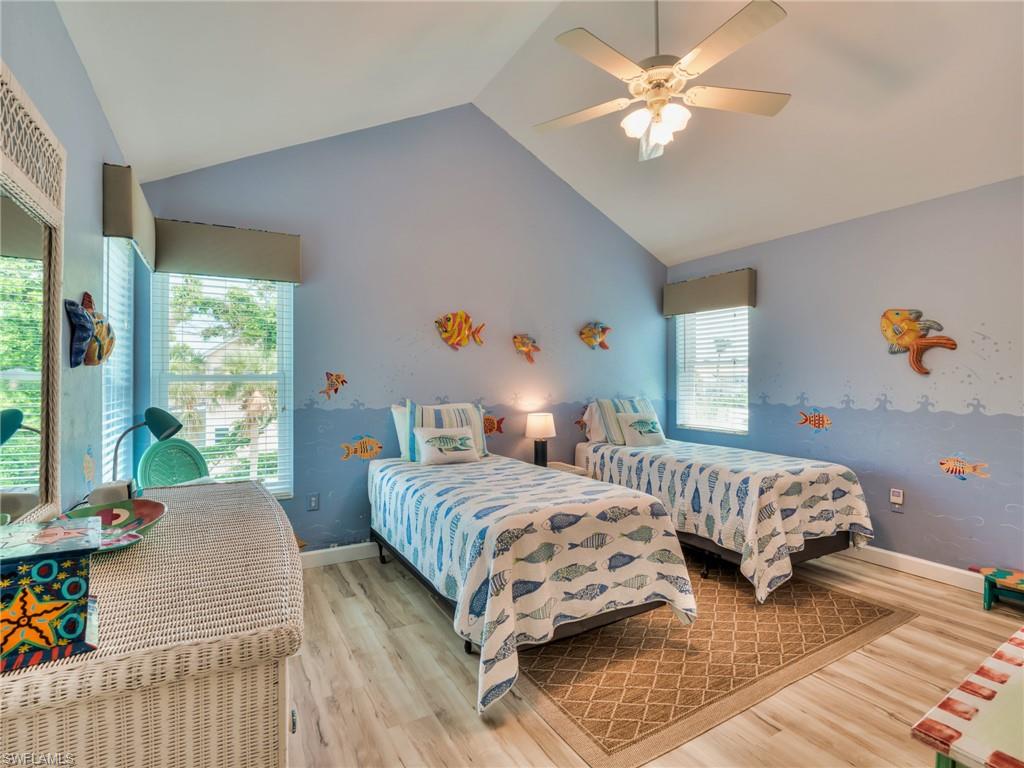 2nd floor twin bedroom