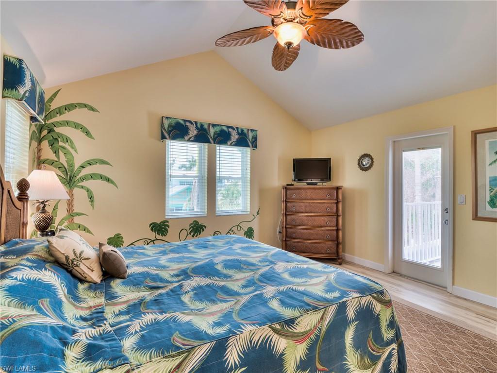 Door leads to sun deck