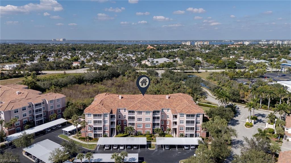 Bird's eye view of apartment complex
