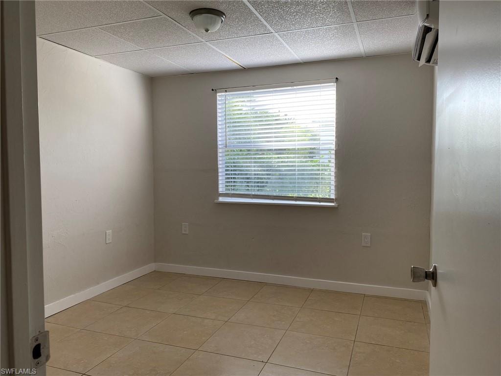 2084 Monroe AVE photo 7