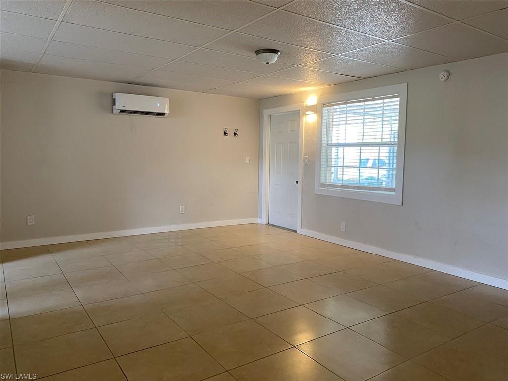 2084 Monroe AVE photo 10