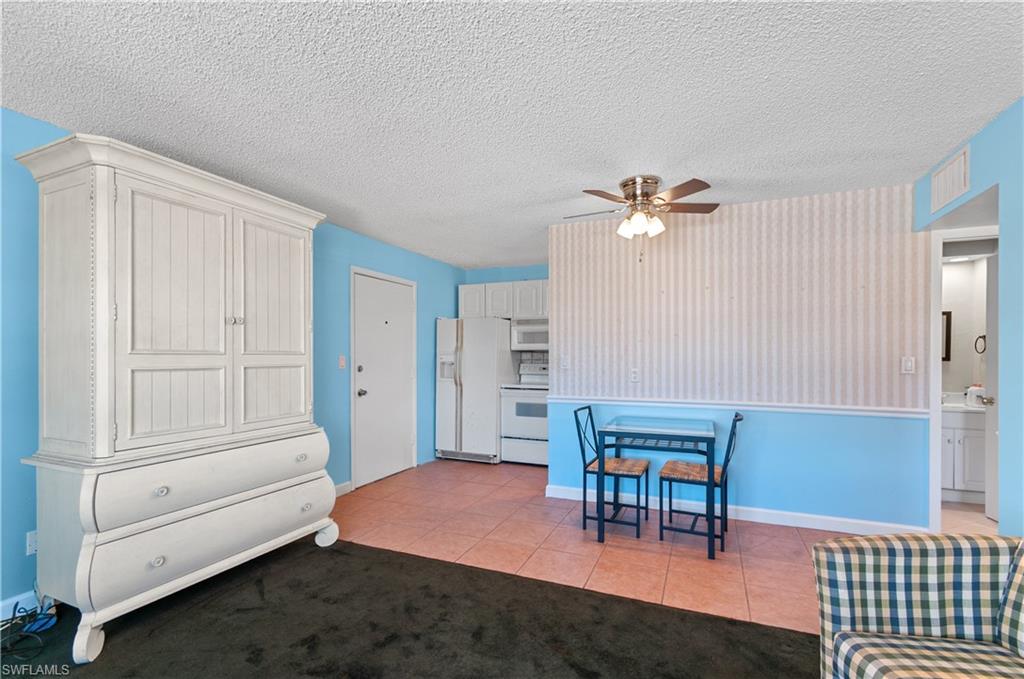 457 Tallwood ST 108 photo 7