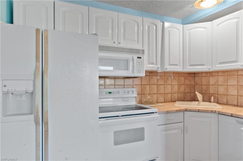 457 Tallwood ST 108 photo 9