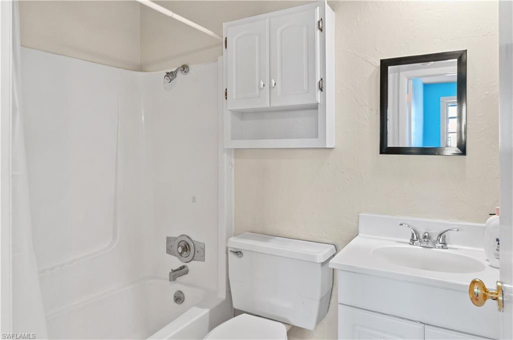 457 Tallwood ST 108 photo 11
