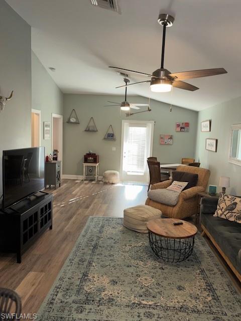 842 South ST photo 14