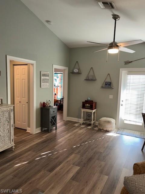 842 South ST photo 19