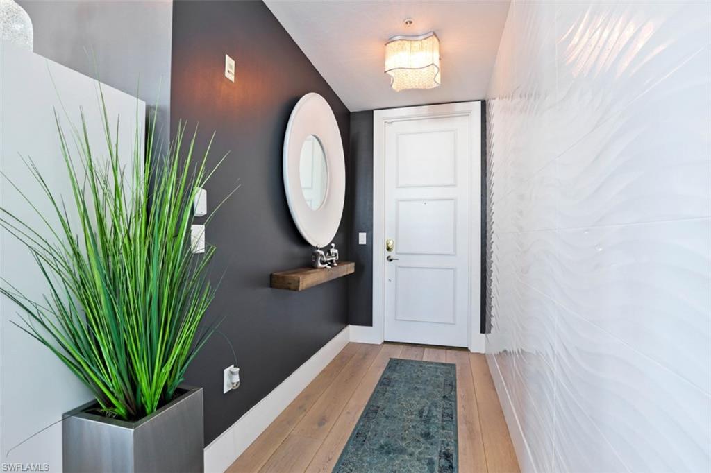 900 5th AVE S 303