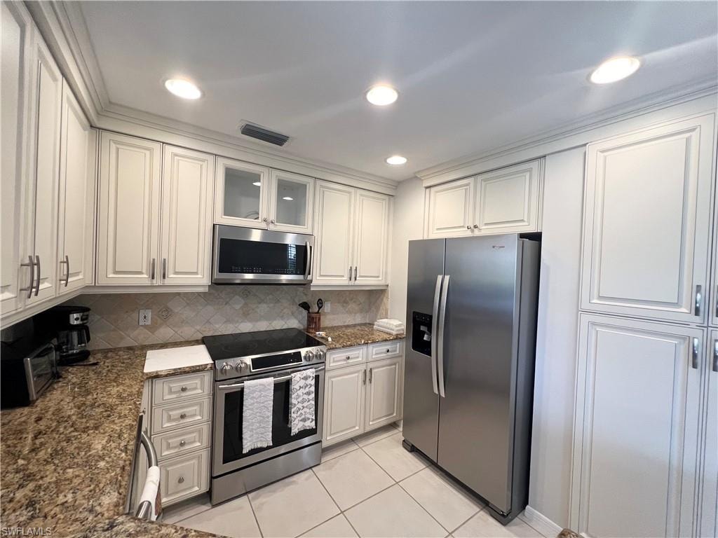1033 Egrets Walk CIR 6-101