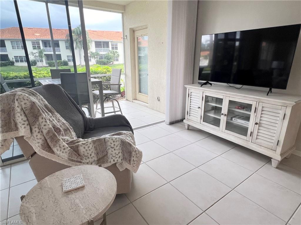 1033 Egrets Walk CIR 6-101