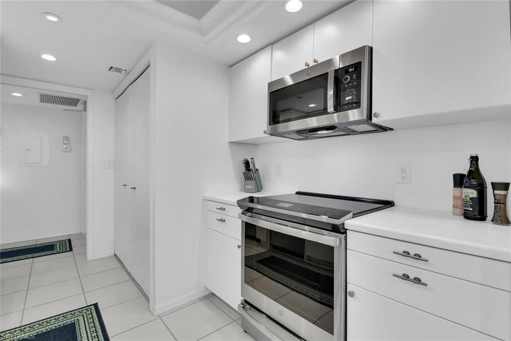 6101 Pelican Bay BLVD 1805 photo 14